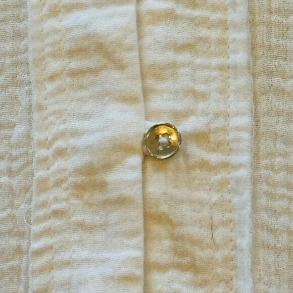 Cato Womans Plus Size Portofino Peasant White Button Down Collar V Neck SZ 18-20 - Picture 6 of 10